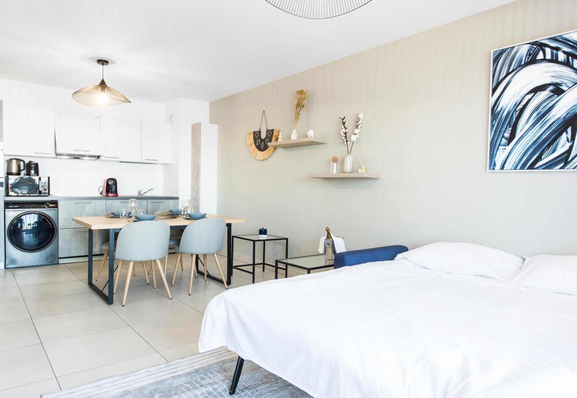 Luxury Apartment - Sea View - Private Parking - Bp Beausoleil Luaran gambar