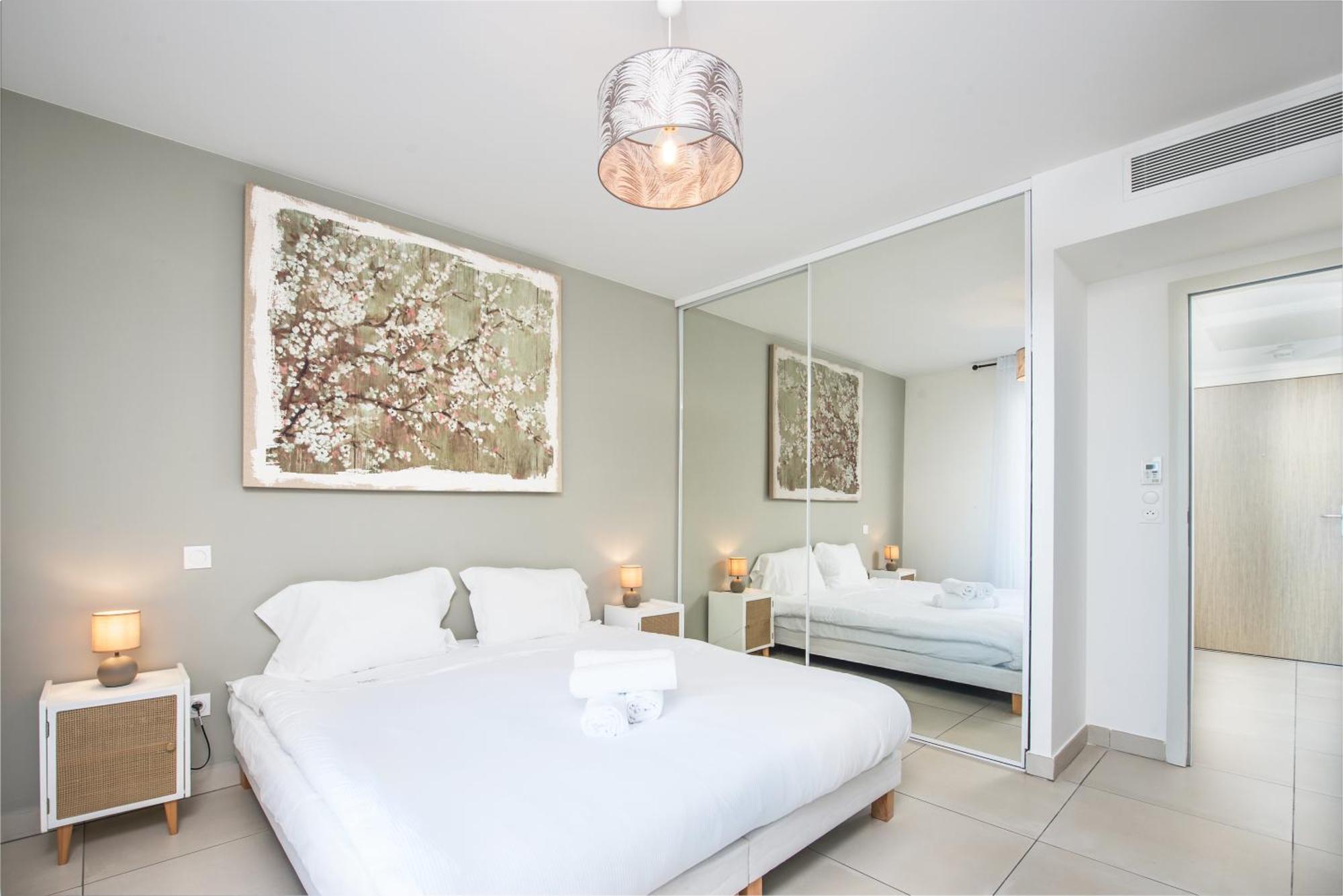 Luxury Apartment - Sea View - Private Parking - Bp Beausoleil Luaran gambar